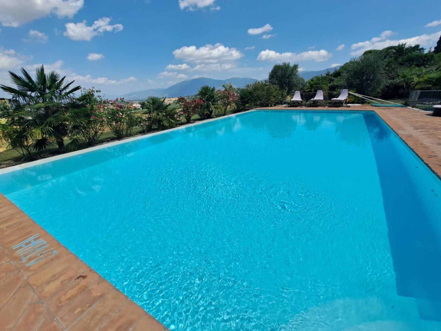 Spoleto By The Pool Pensionat Eksteriør billede